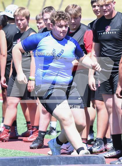 Thumbnail 2 in Big Man Contest (Mingus 7 on 7 Tournament) photogallery.