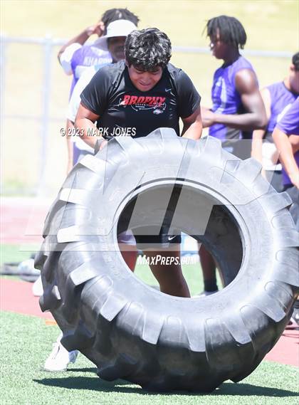 Thumbnail 2 in Big Man Contest (Mingus 7 on 7 Tournament) photogallery.