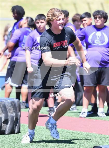 Thumbnail 2 in Big Man Contest (Mingus 7 on 7 Tournament) photogallery.