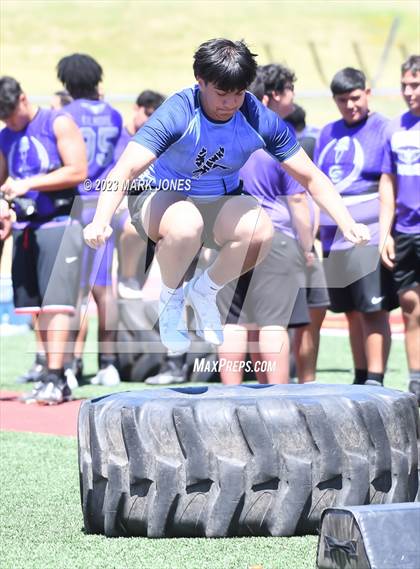 Thumbnail 1 in Big Man Contest (Mingus 7 on 7 Tournament) photogallery.