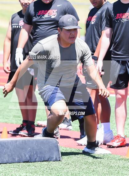 Thumbnail 2 in Big Man Contest (Mingus 7 on 7 Tournament) photogallery.