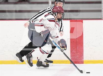 Thumbnail 2 in Avon Old Farms Varsity B @ Gunnery photogallery.