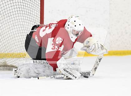 Thumbnail 2 in Avon Old Farms Varsity B @ Gunnery photogallery.