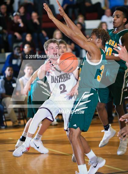 Thumbnail 2 in Watervliet vs. Coloma photogallery.