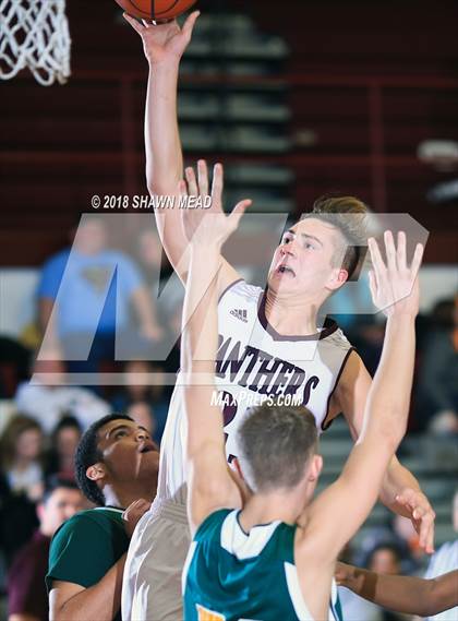 Thumbnail 3 in Watervliet vs. Coloma photogallery.