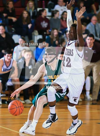 Thumbnail 2 in Watervliet vs. Coloma photogallery.