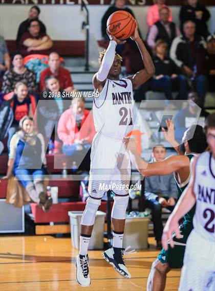 Thumbnail 1 in Watervliet vs. Coloma photogallery.