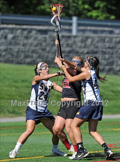 Thumbnail 2 in Mount Sinai vs Shoreham-Wading River (Section 11 Class C Final) photogallery.