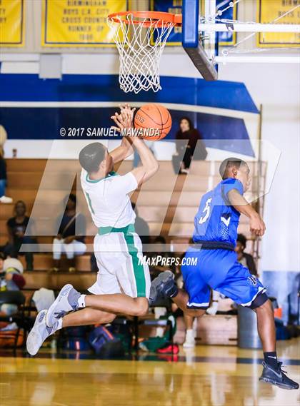 Thumbnail 3 in Gardena vs Bernstein (CIF LACS Playoff) photogallery.