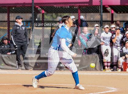 Thumbnail 3 in Silver Creek vs. Pueblo Central (CHSAA 4A Semifinal) photogallery.
