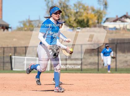Thumbnail 3 in Silver Creek vs. Pueblo Central (CHSAA 4A Semifinal) photogallery.