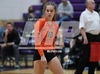 Thumbnail 3 in Westfall vs. Wheelersburg (OHSAA D3 Regional) photogallery.
