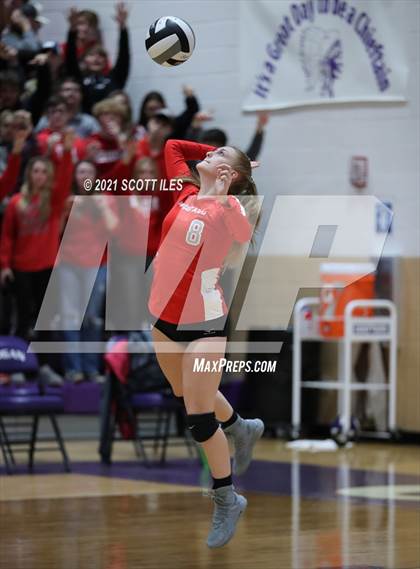 Thumbnail 1 in Westfall vs. Wheelersburg (OHSAA D3 Regional) photogallery.