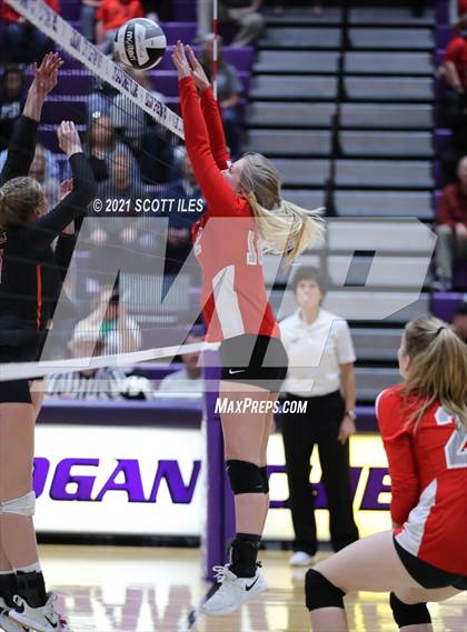Thumbnail 2 in Westfall vs. Wheelersburg (OHSAA D3 Regional) photogallery.