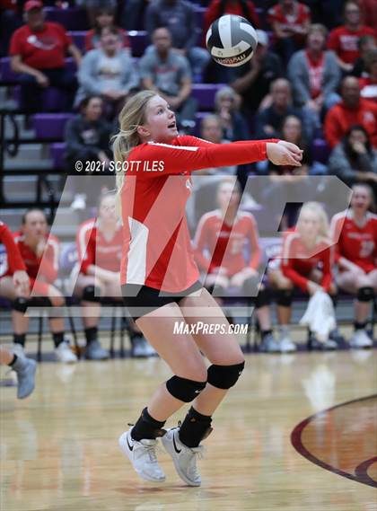 Thumbnail 3 in Westfall vs. Wheelersburg (OHSAA D3 Regional) photogallery.