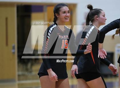Thumbnail 1 in Westfall vs. Wheelersburg (OHSAA D3 Regional) photogallery.