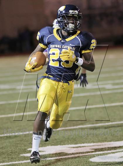 Thumbnail 1 in Baldwin vs. Central Catholic (WPIAL AAAA 1st Round) photogallery.