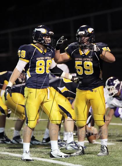 Thumbnail 3 in Baldwin vs. Central Catholic (WPIAL AAAA 1st Round) photogallery.