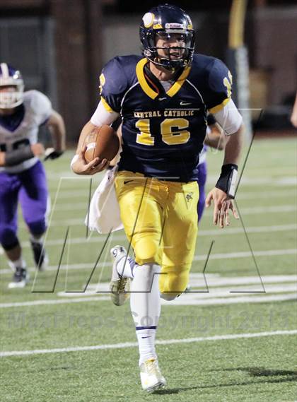Thumbnail 1 in Baldwin vs. Central Catholic (WPIAL AAAA 1st Round) photogallery.