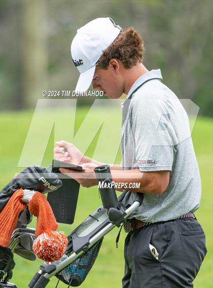 Thumbnail 2 in UIL 3A Boys Golf Finals photogallery.