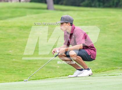 Thumbnail 2 in UIL 3A Boys Golf Finals photogallery.