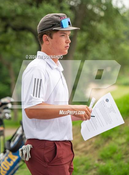 Thumbnail 2 in UIL 3A Boys Golf Finals photogallery.