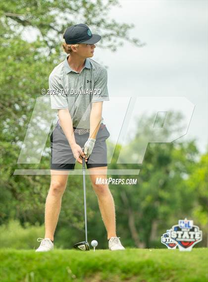 Thumbnail 2 in UIL 3A Boys Golf Finals photogallery.
