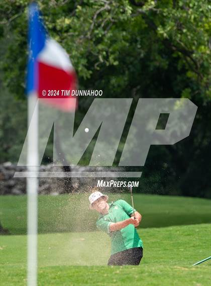 Thumbnail 1 in UIL 3A Boys Golf Finals photogallery.