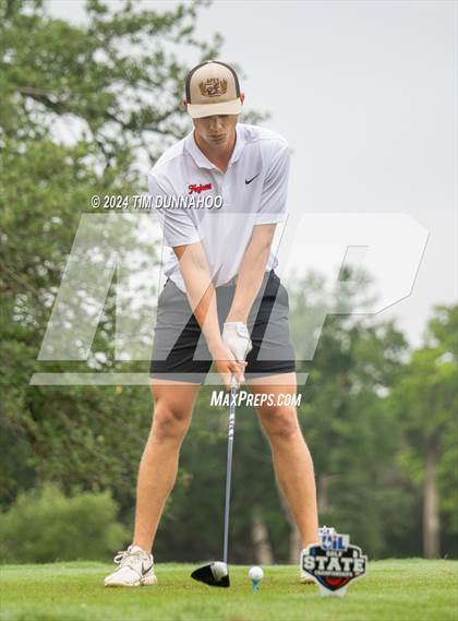 Thumbnail 3 in UIL 3A Boys Golf Finals photogallery.