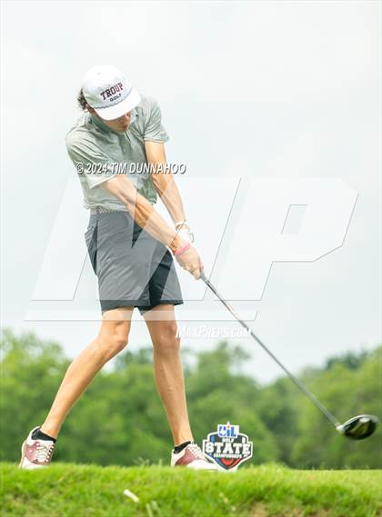 Thumbnail 3 in UIL 3A Boys Golf Finals photogallery.