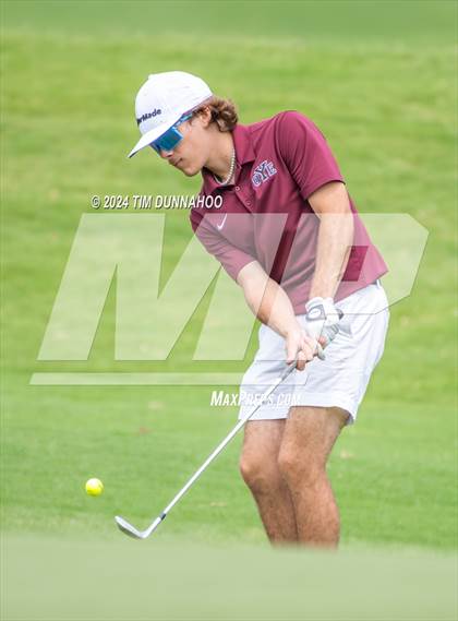 Thumbnail 3 in UIL 3A Boys Golf Finals photogallery.