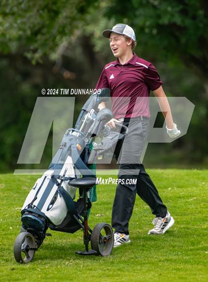 Thumbnail 2 in UIL 3A Boys Golf Finals photogallery.