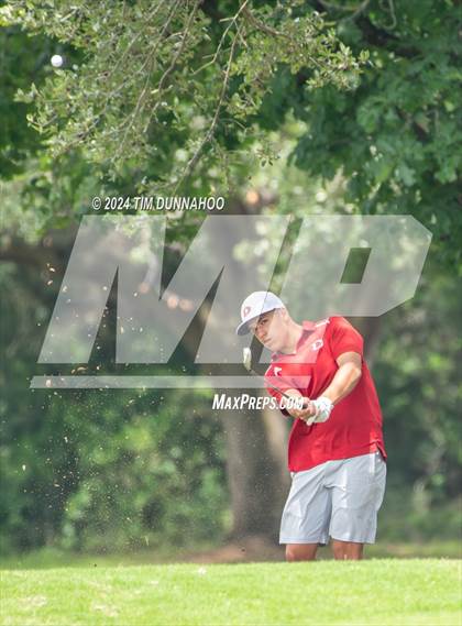 Thumbnail 3 in UIL 3A Boys Golf Finals photogallery.