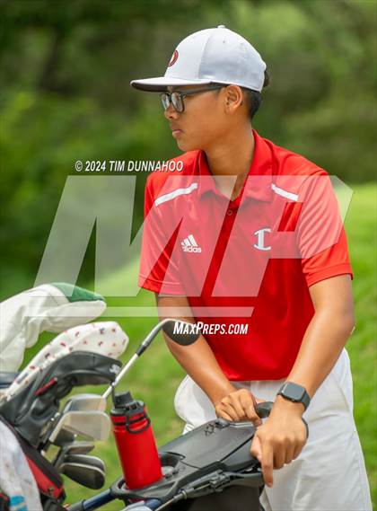Thumbnail 3 in UIL 3A Boys Golf Finals photogallery.