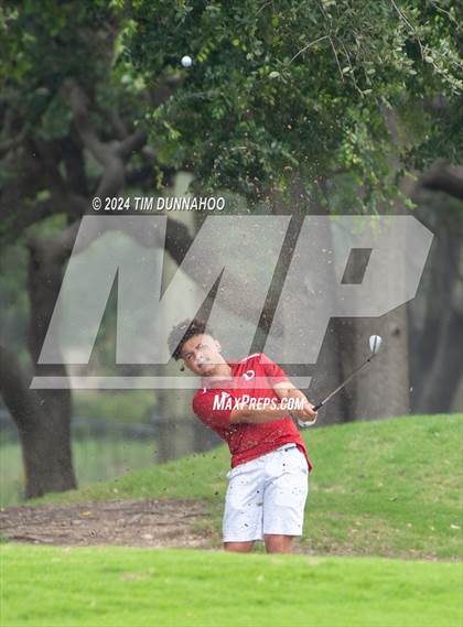 Thumbnail 1 in UIL 3A Boys Golf Finals photogallery.