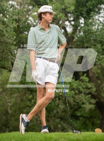 Thumbnail 2 in UIL 3A Boys Golf Finals photogallery.