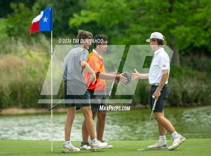 Thumbnail 2 in UIL 3A Boys Golf Finals photogallery.