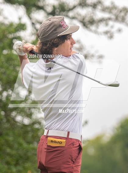 Thumbnail 2 in UIL 3A Boys Golf Finals photogallery.