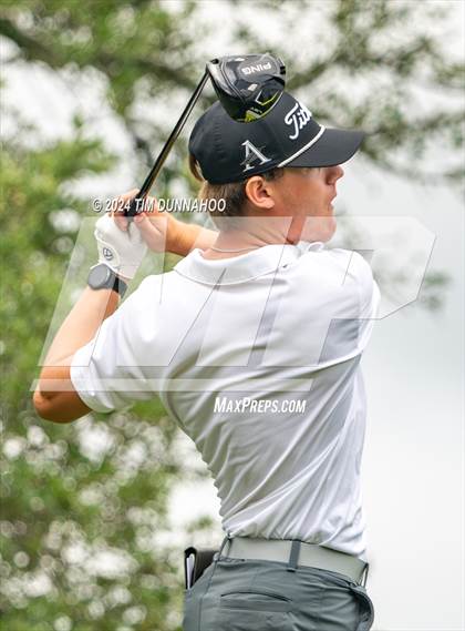 Thumbnail 2 in UIL 3A Boys Golf Finals photogallery.