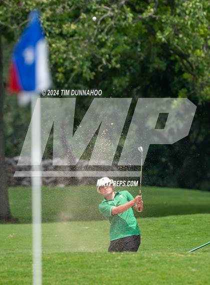 Thumbnail 2 in UIL 3A Boys Golf Finals photogallery.