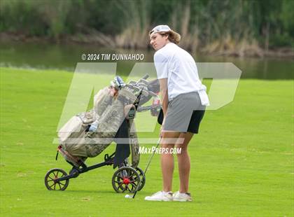 Thumbnail 3 in UIL 3A Boys Golf Finals photogallery.