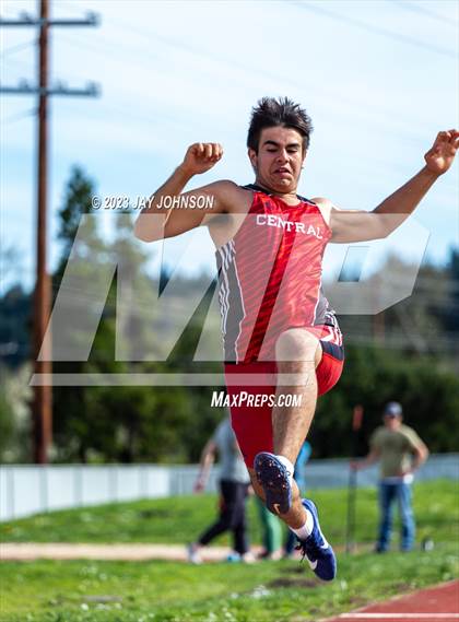 Thumbnail 3 in Mid-Willamette Conference Meet photogallery.