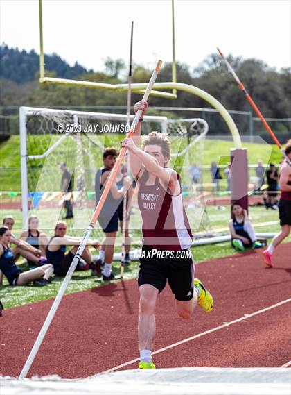 Thumbnail 2 in Mid-Willamette Conference Meet photogallery.