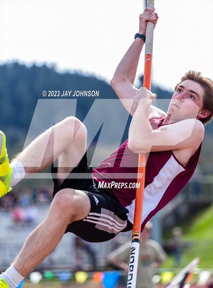Thumbnail 2 in Mid-Willamette Conference Meet photogallery.