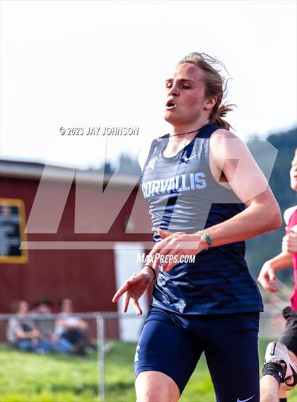 Thumbnail 3 in Mid-Willamette Conference Meet photogallery.
