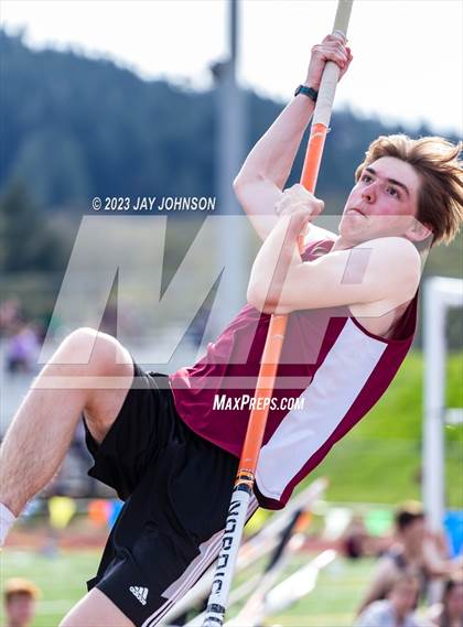 Thumbnail 1 in Mid-Willamette Conference Meet photogallery.
