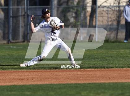 Thumbnail 1 in Davis Sr. @ Oak Ridge photogallery.