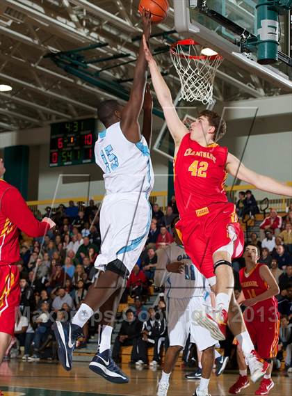 Thumbnail 1 in Chaminade vs. St. Mary's (CHSAA Semifinal) photogallery.