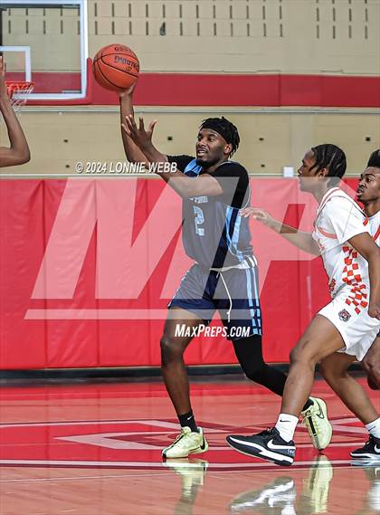 Thumbnail 1 in Suffern vs White Plains (3rd Annual Dom Narcisco Memorial Foundation Invitational) photogallery.