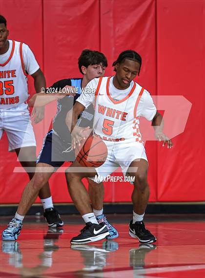 Thumbnail 3 in Suffern vs White Plains (3rd Annual Dom Narcisco Memorial Foundation Invitational) photogallery.
